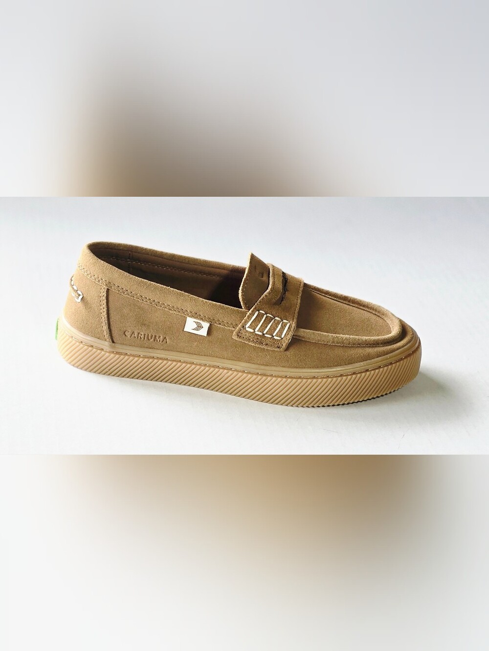 Cariuma Womens 7 Tan Camel Suede Penny Loafer Slip-On In NEW CONDITION